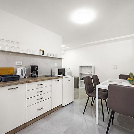 Apartment Olive Garden Near Pula 3 Km From Center And Only 4 Km From The Beach For 4 Persons Zewnętrze zdjęcie