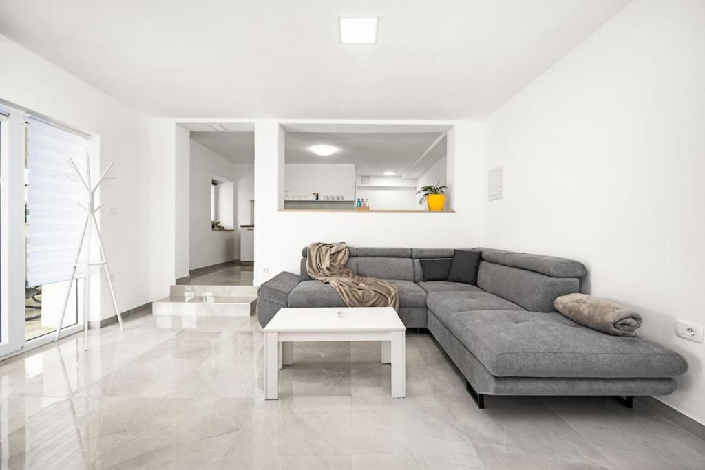 Apartment Olive Garden Near Pula 3 Km From Center And Only 4 Km From The Beach For 4 Persons Zewnętrze zdjęcie