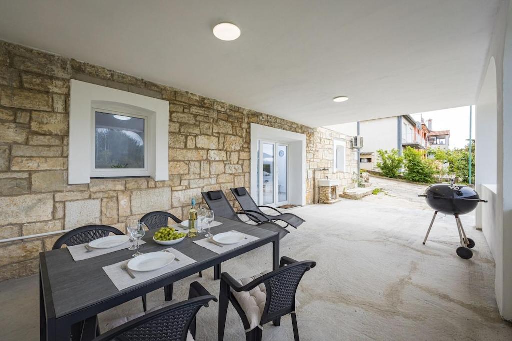 Apartment Olive Garden Near Pula 3 Km From Center And Only 4 Km From The Beach For 4 Persons Zewnętrze zdjęcie